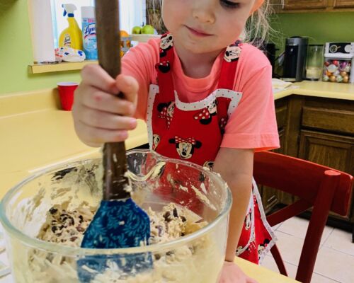 Jason Haygood daughter making cookies